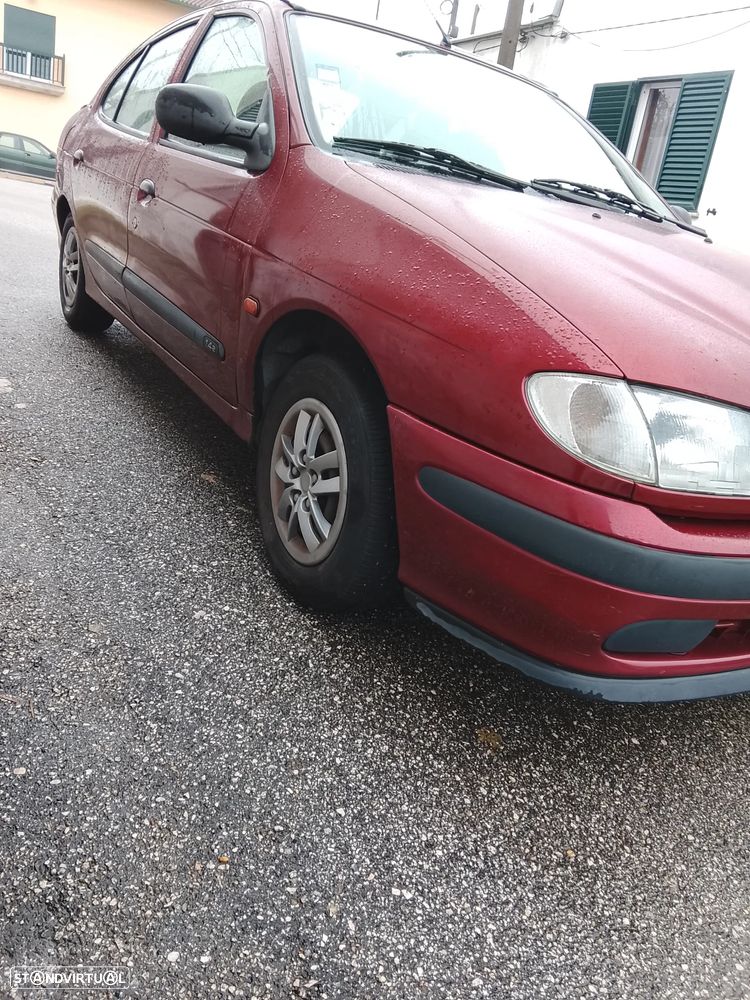 Renault Mégane Classic 1.4 RT - 2