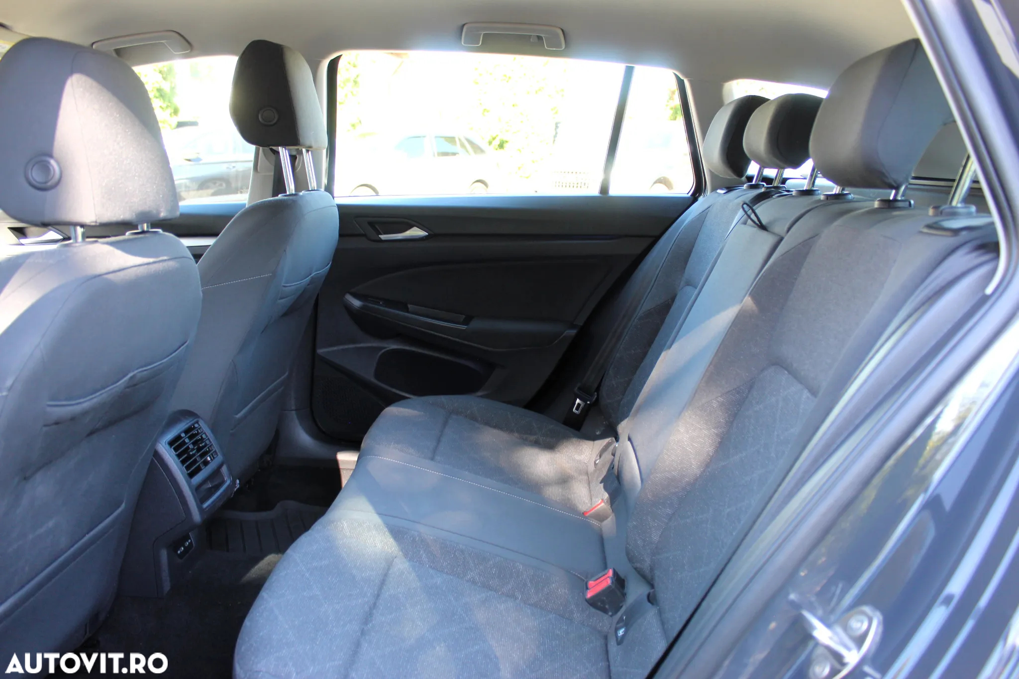 Volkswagen Golf - 14