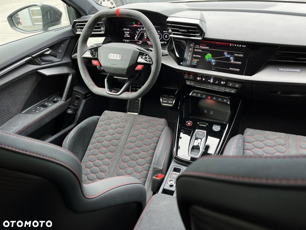Audi RS3 Limousine - 22