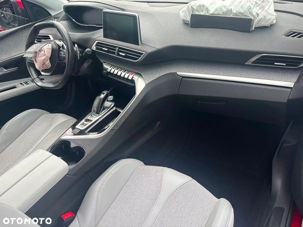Peugeot 3008 PureTech 130 Stop & Start GPF EAT8 Allure - 10
