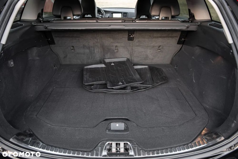 Volvo V60 Cross Country - 30