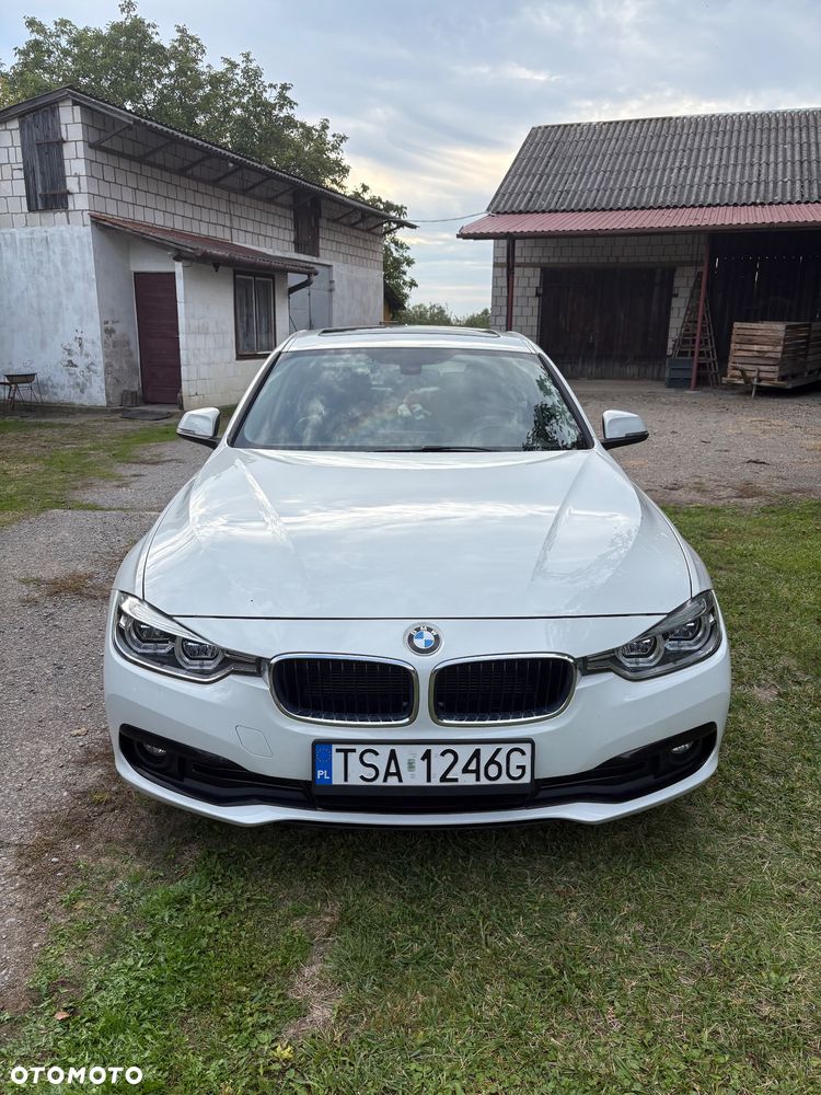 BMW Seria 3 320i xDrive Luxury Line - 5