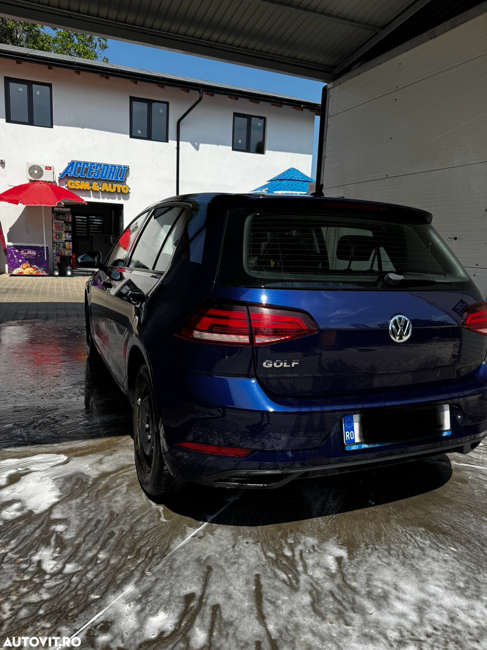 Volkswagen Golf 1.0 TSI Trendline - 4