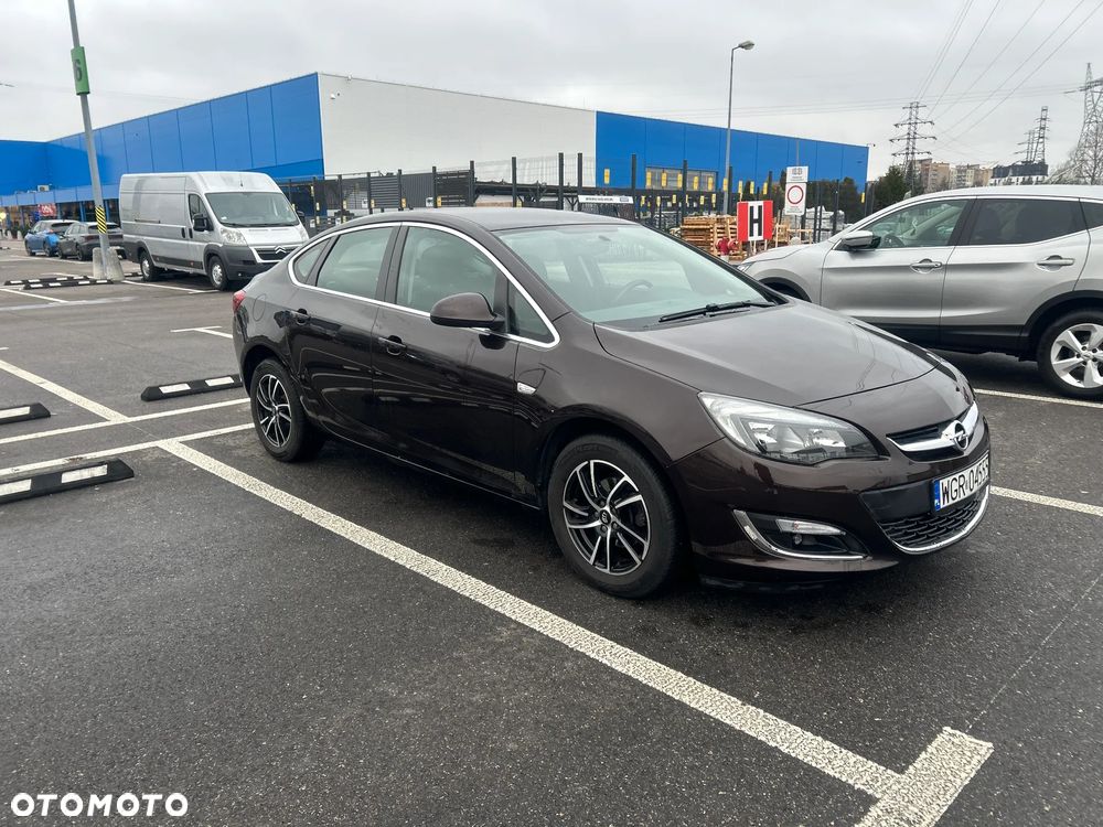 Opel Astra 1.6 Cosmo EU6 - 3