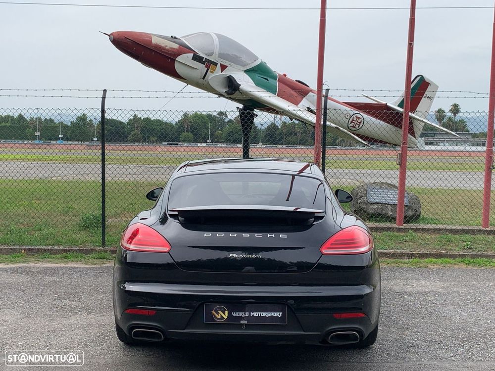 Porsche Panamera 3.0 V6 - 4