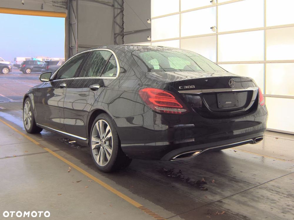 Mercedes-Benz Klasa C 300 9G-TRONIC Avantgarde - 5