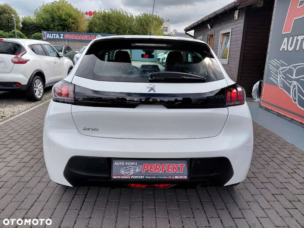 Peugeot 208 - 7