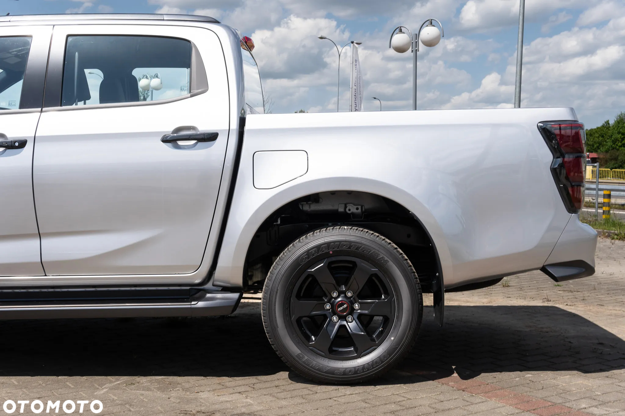 Isuzu D-Max 1.9 DC LSE - 8