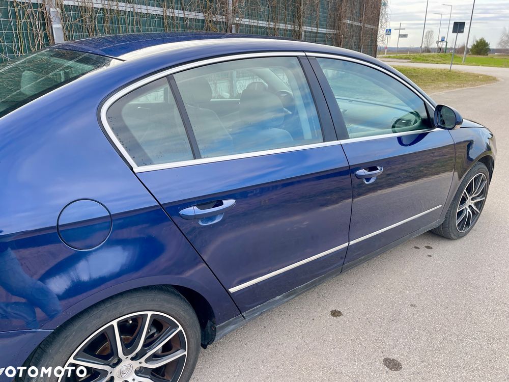 Volkswagen Passat 2.0 TDI Comfortline - 25