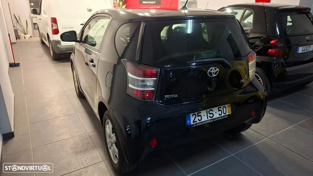 Toyota iQ 1.0 VVT-i Essential+AC - 7