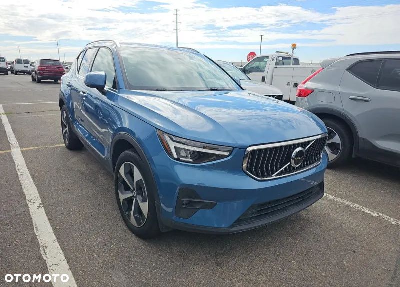 Volvo XC 40 - 3