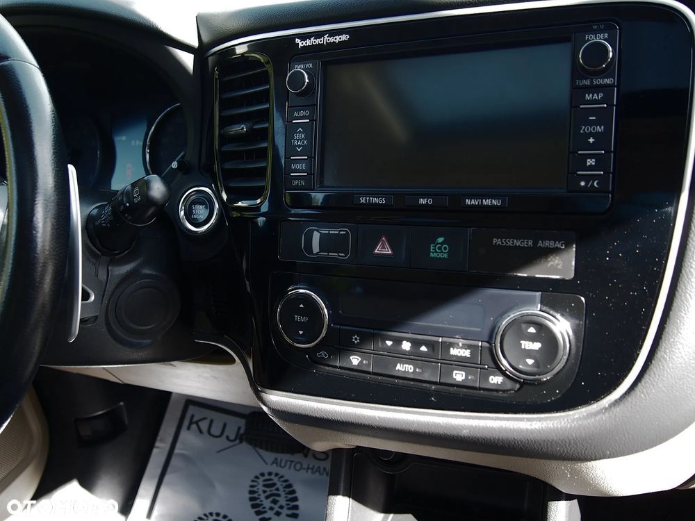 Mitsubishi Outlander - 18