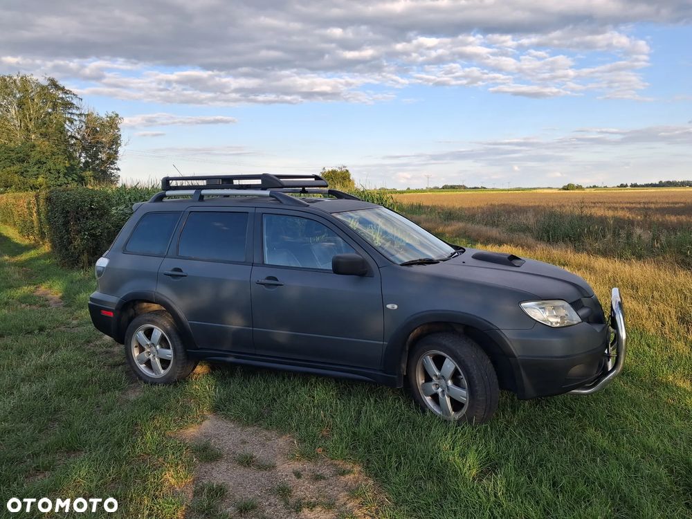 Mitsubishi Outlander - 12