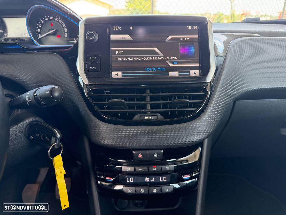 Peugeot 2008 e-HDi FAP 92 STOP & START Allure - 11
