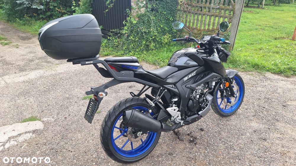Suzuki GSX - 3