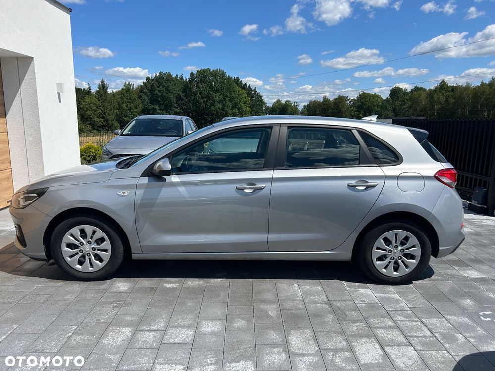Hyundai i30 1.5 DPI Classic + - 6