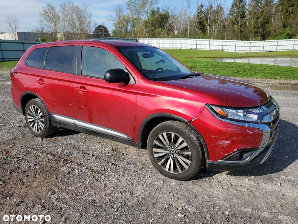 Mitsubishi Outlander - 7