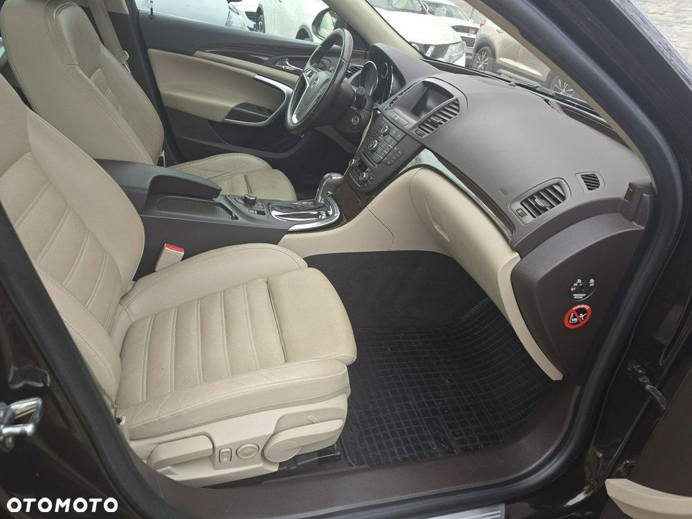 Opel Insignia 2.0 T Cosmo 4x4 - 9