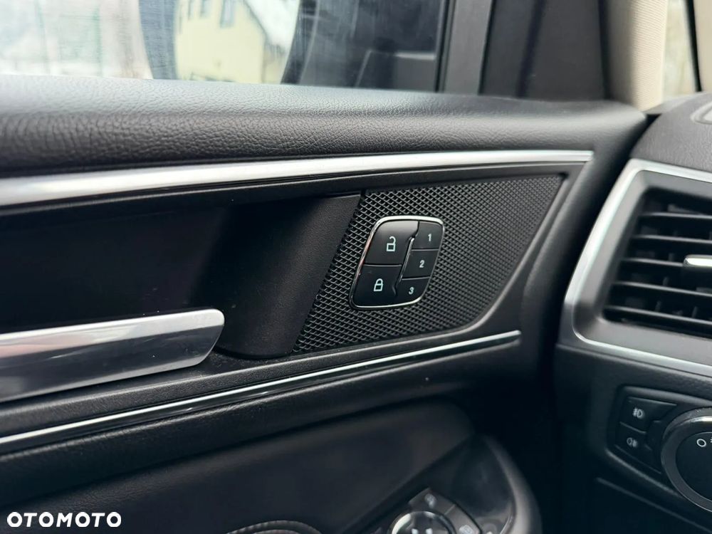 Ford S-Max 2.0 TDCi Titanium PowerShift - 36