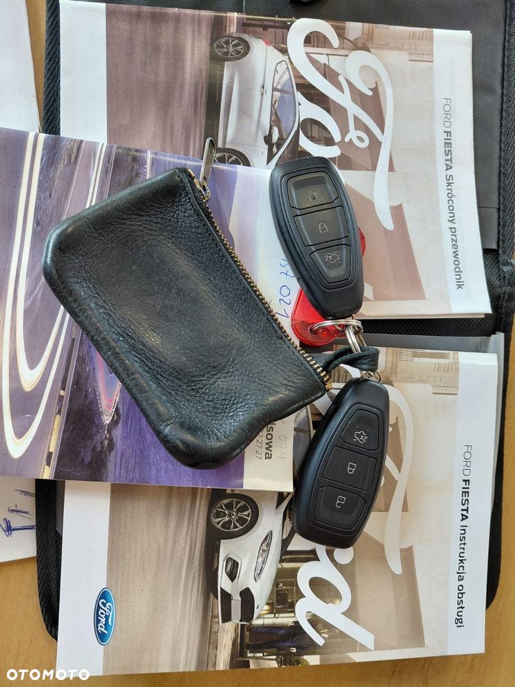 Ford Fiesta 1.0 EcoBoost S&S ST-LINE - 17