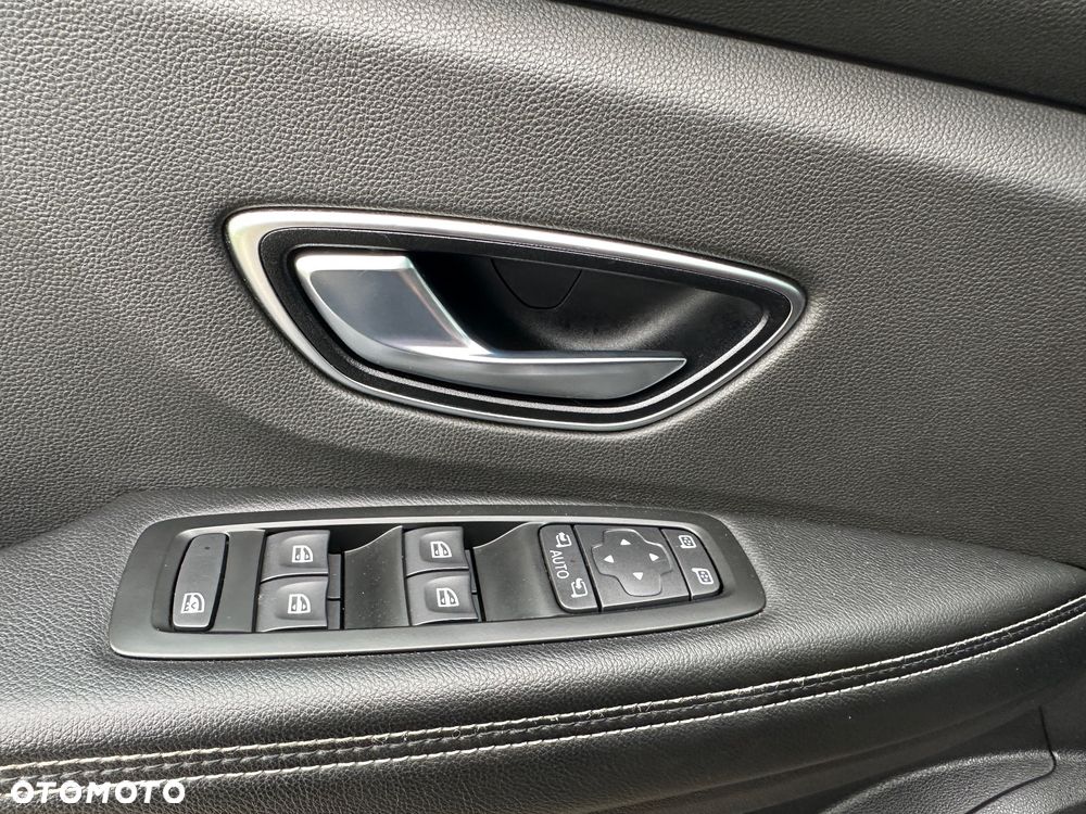 Renault Scenic ENERGY TCe 130 BOSE EDITION - 9