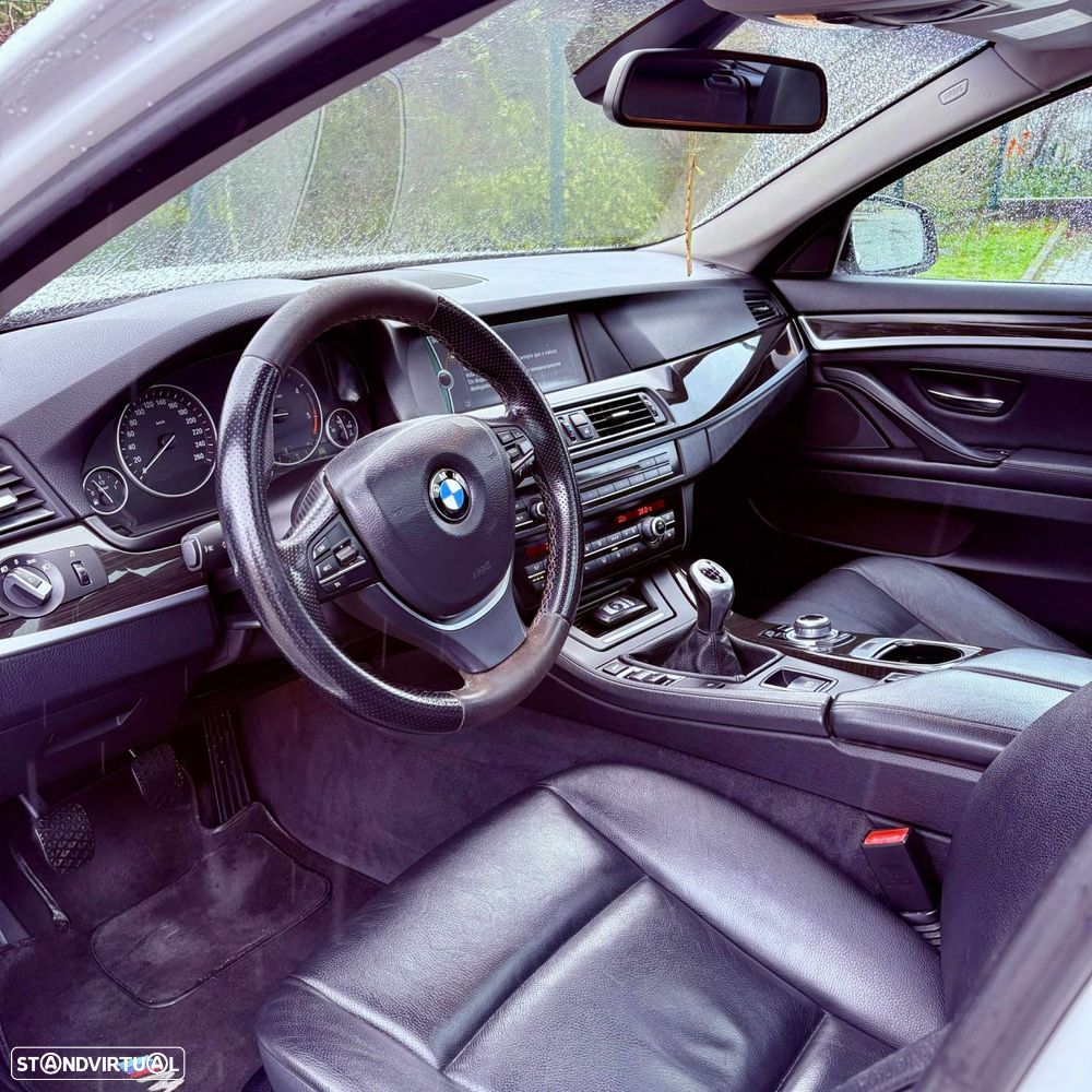 BMW 520 d Pack M - 16