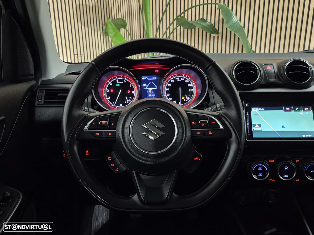 Suzuki Swift 1.2 Mild Hybrid GLE - 14