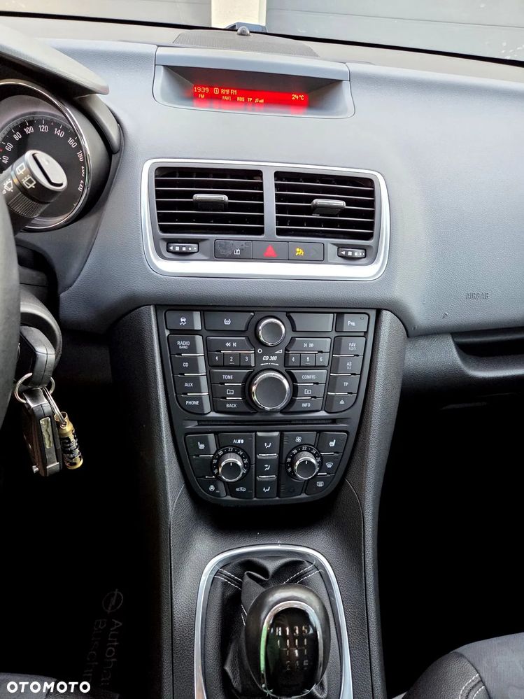 Opel Meriva - 23
