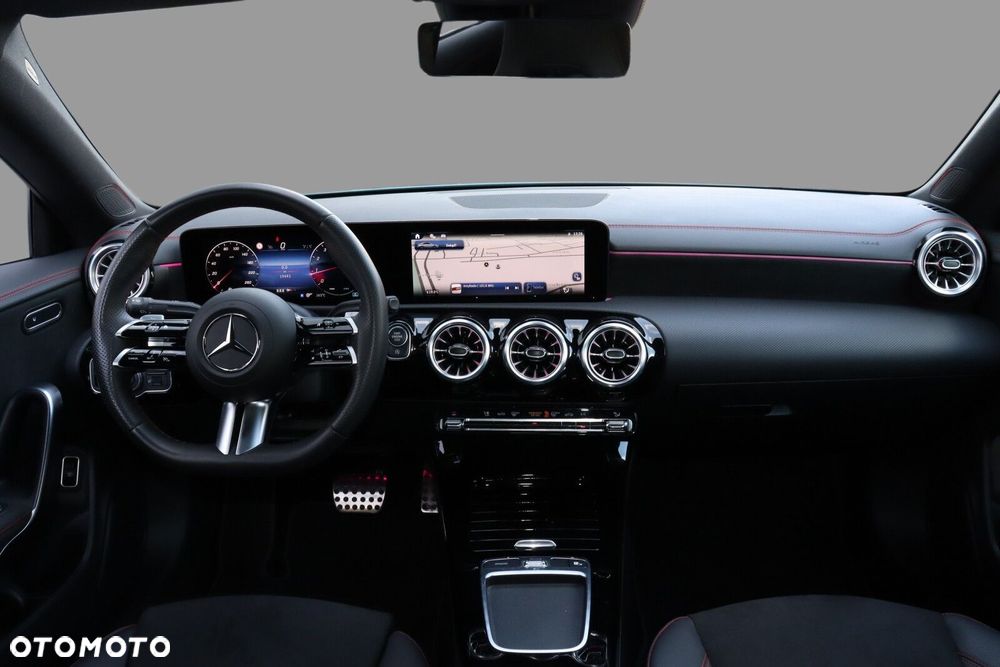 Mercedes-Benz CLA 180 AMG Line 7G-DCT - 10