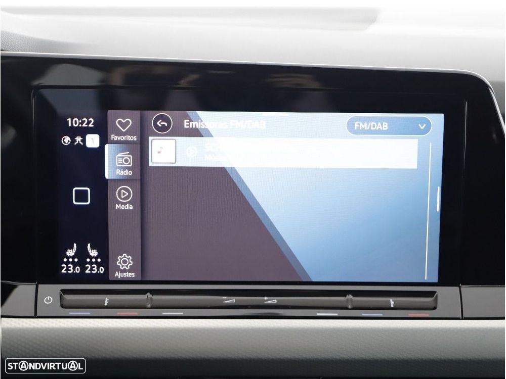 VW Golf 1.0 eTSI Life DSG - 24