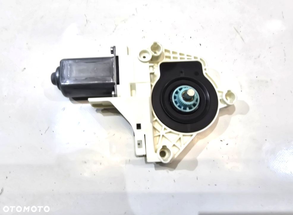 silniczek mechanizmu podnoszenia szyby prawy przód audi a1 8x 8x0959802c - 1