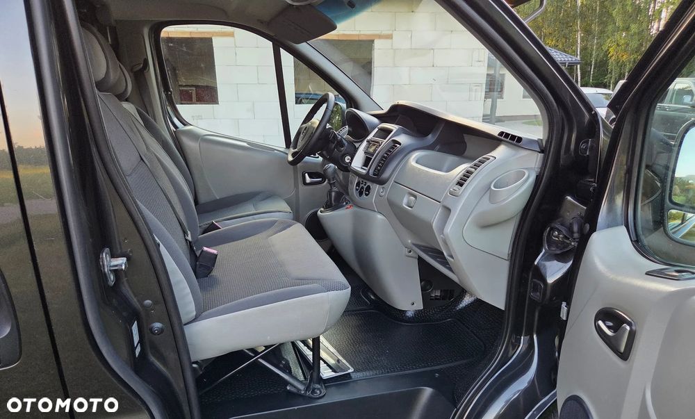 Opel Vivaro - 12