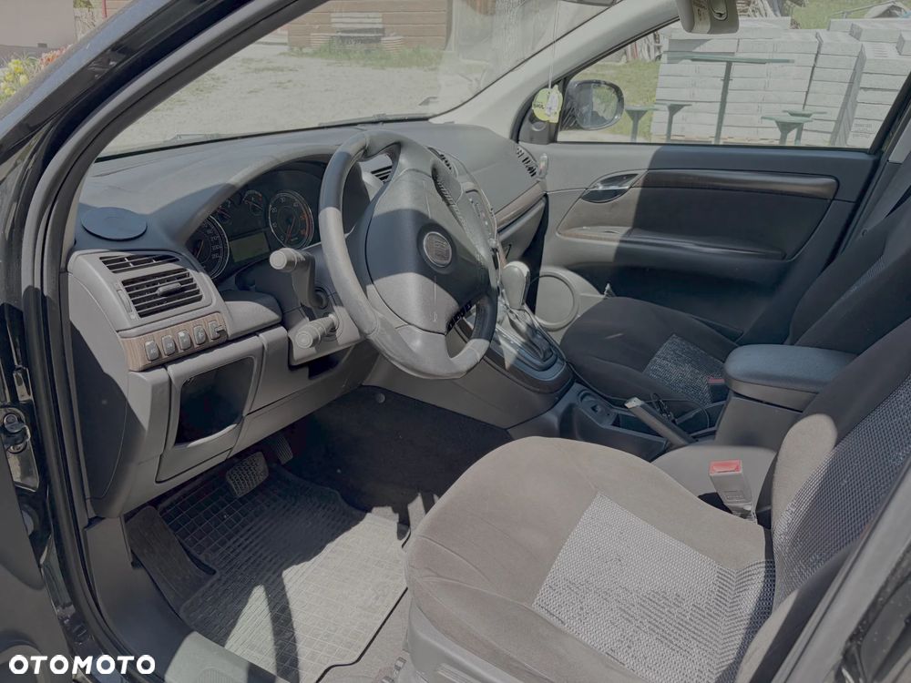 Fiat Croma 1.9 JTD Emotion - 5