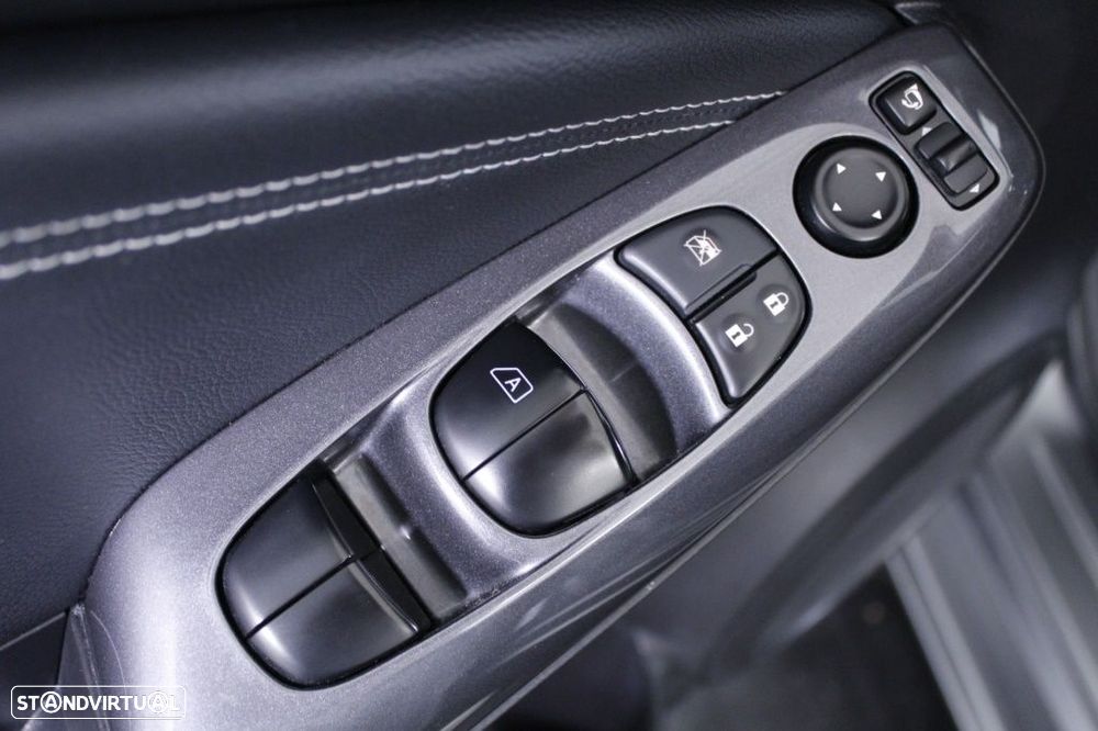 Nissan Juke 1.0 DIG-T N-Connecta DCT - 23