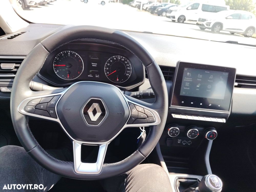 Renault Clio - 10