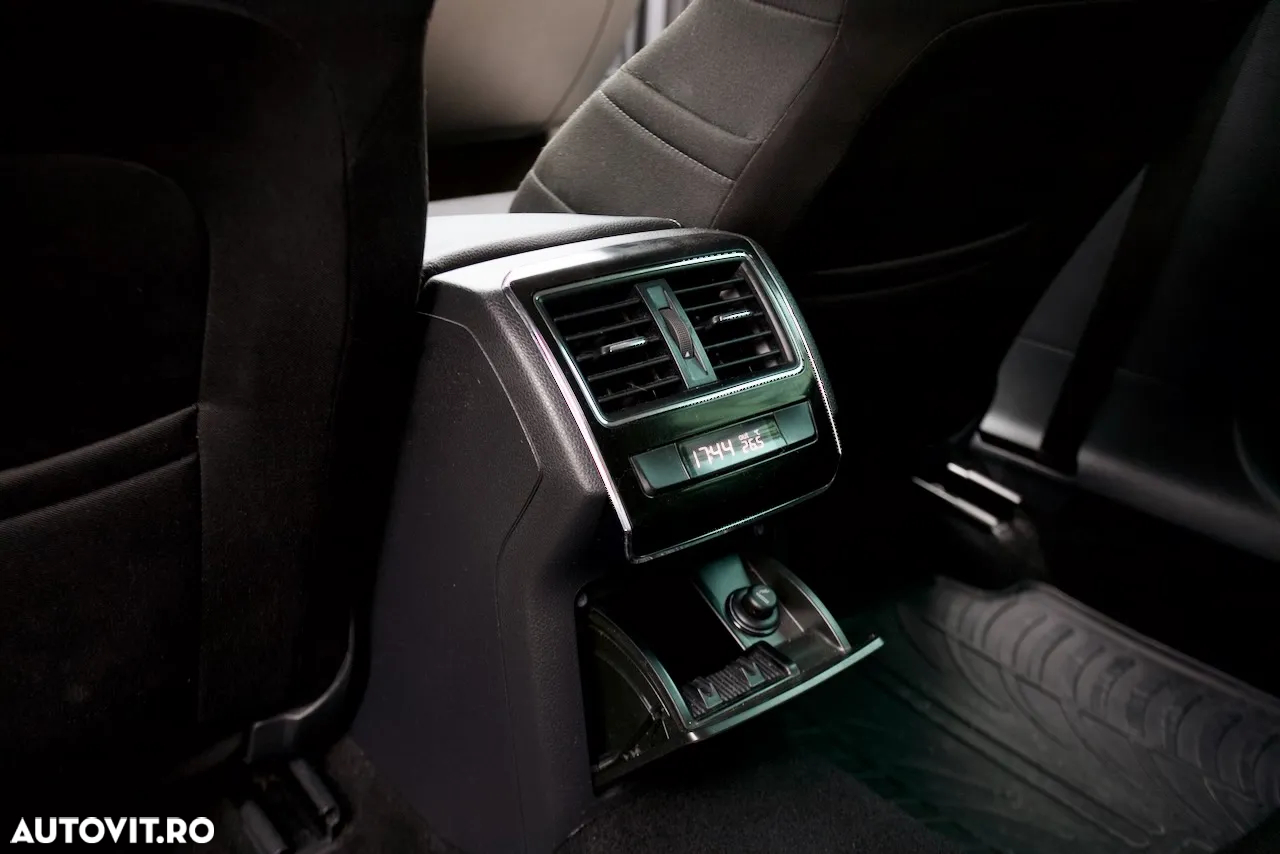 Skoda Superb 2.0 TDI DSG Ambition - 15
