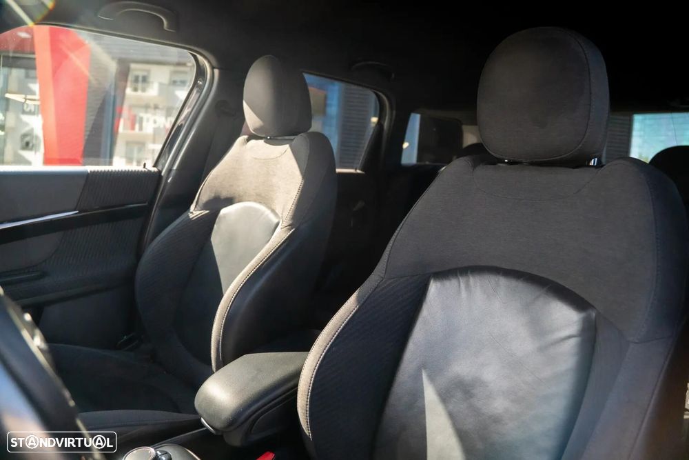 MINI Countryman Cooper SE ALL4 Auto - 24