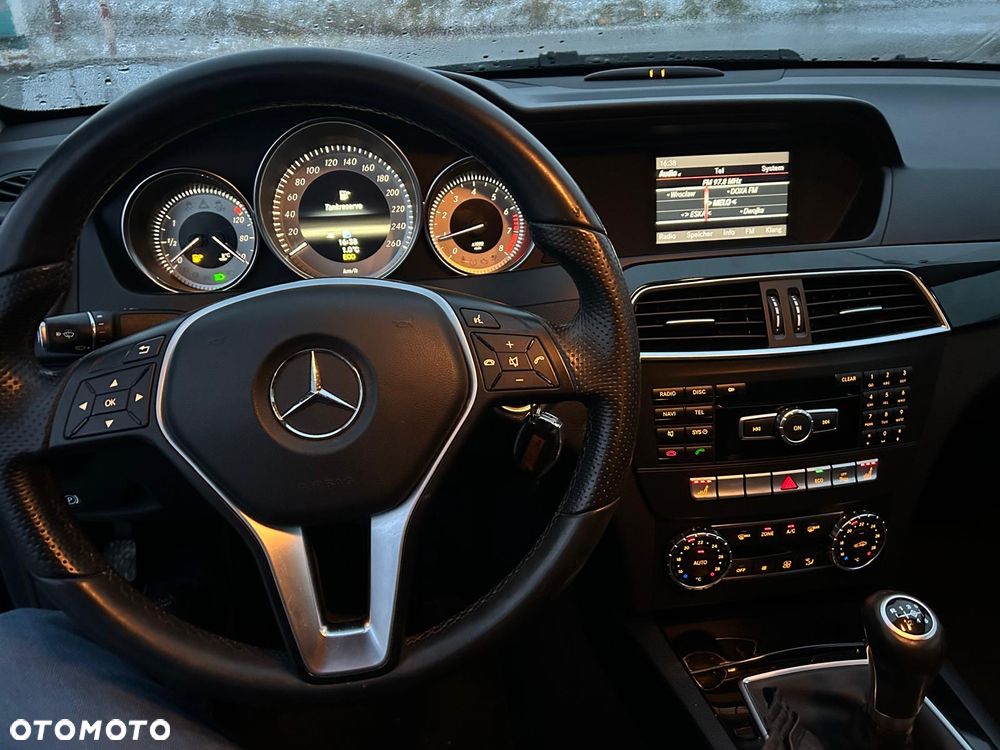 Mercedes-Benz Klasa C 180 (BlueEFFICIENCY) - 14
