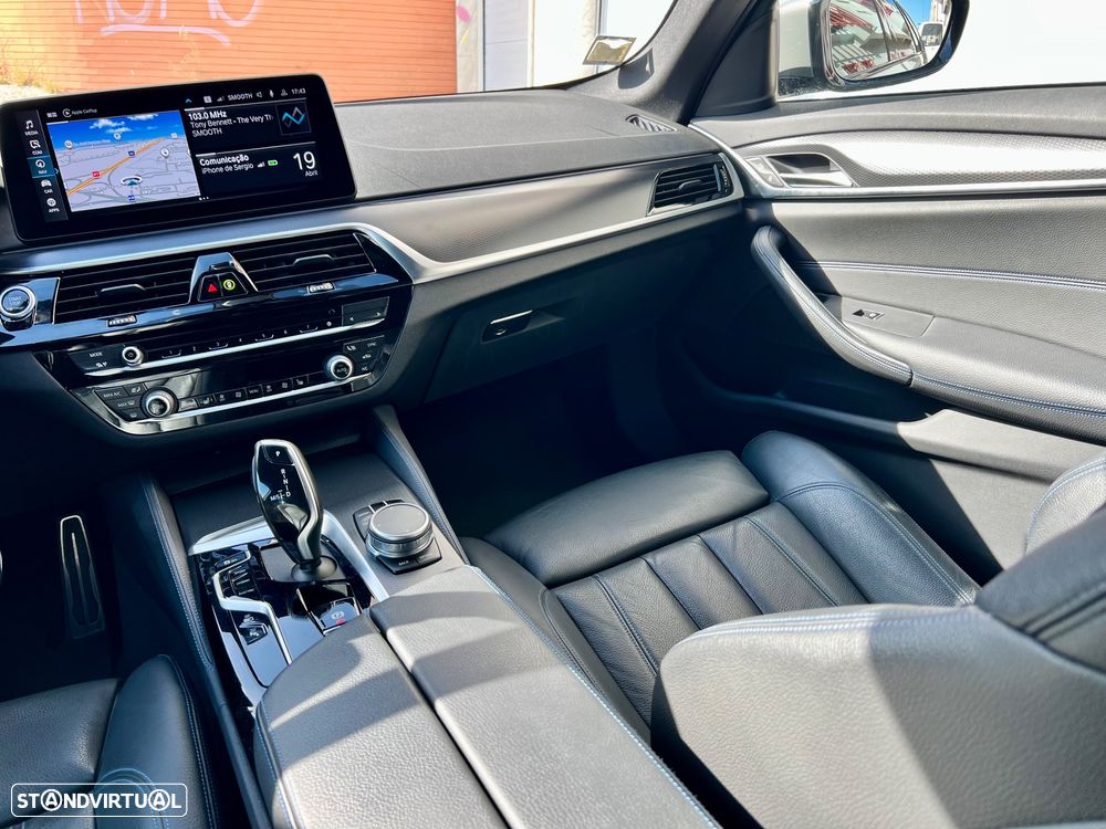BMW 520 e Pack M - 11