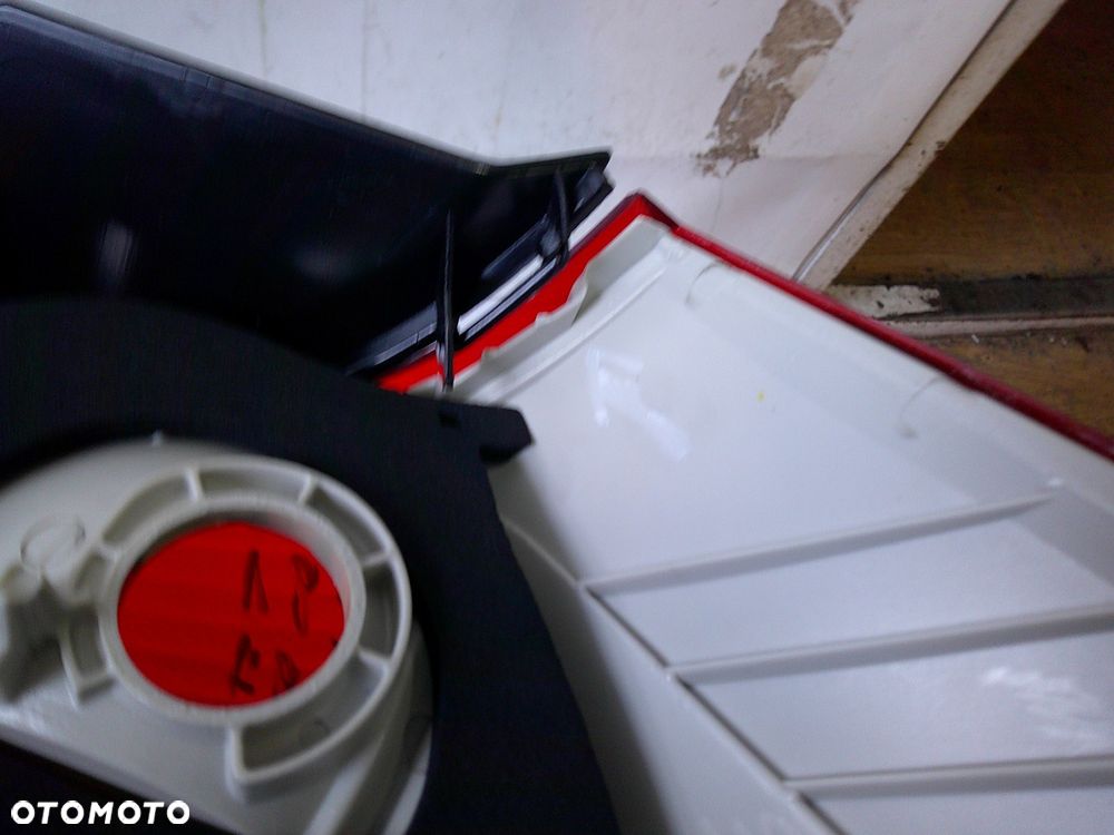 bmw 1 e81 e87  lift 07-13r lampa tył lewa led nowa  tylna - 2