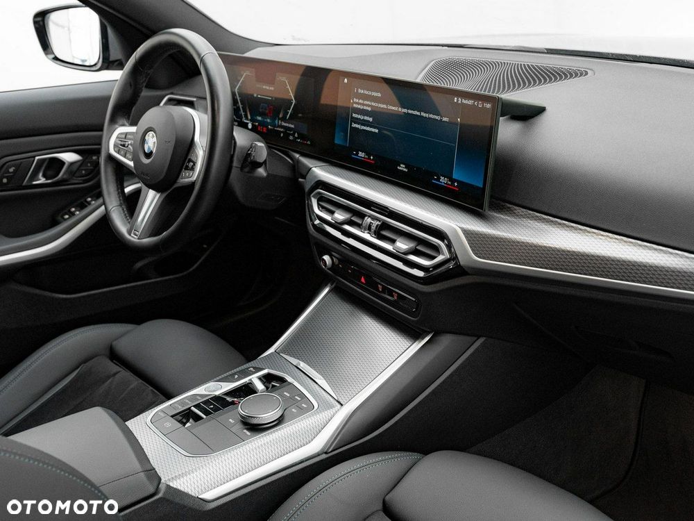 BMW Seria 3 318d M Sport - 32