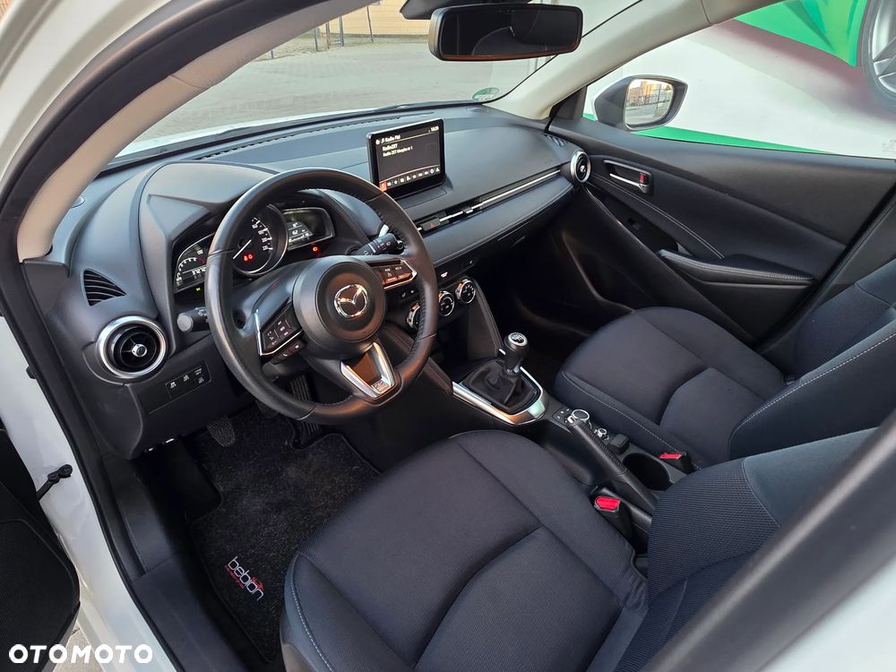 Mazda 2 - 10