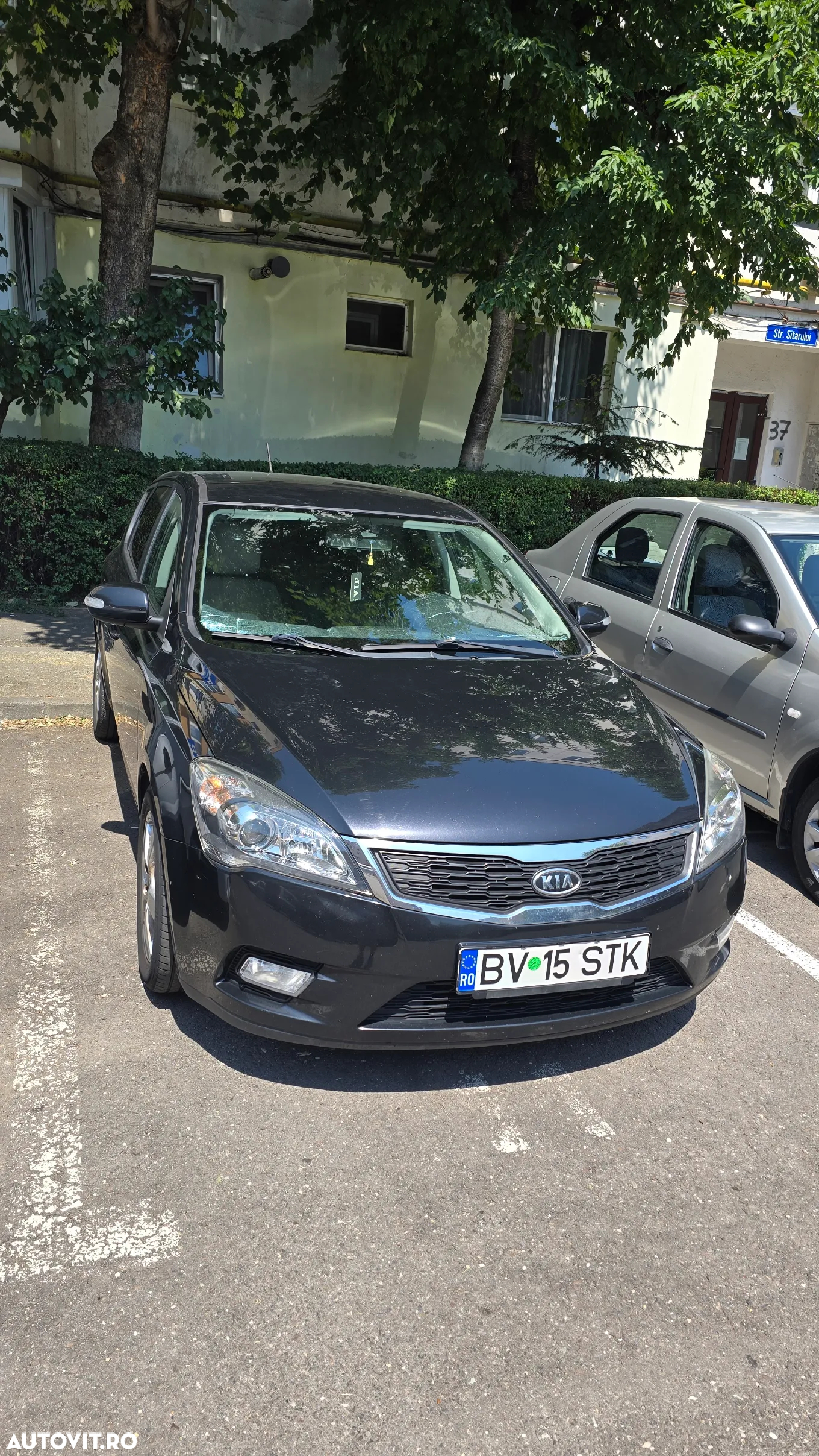 Kia Ceed - 10
