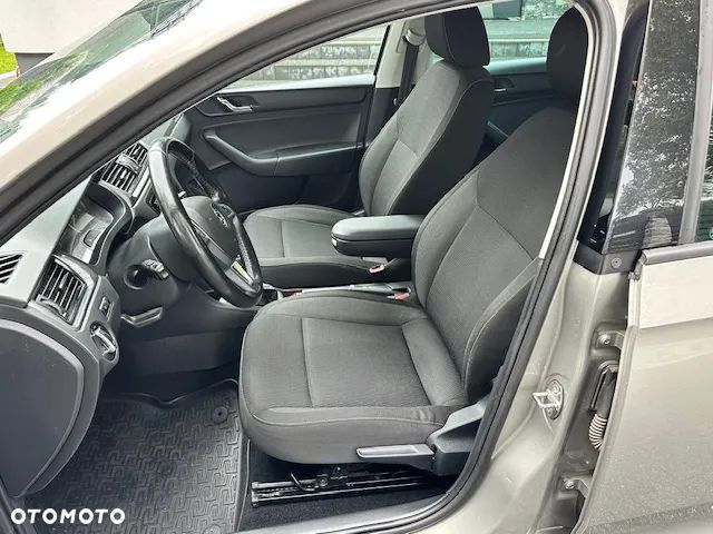 Skoda RAPID Spaceback 1.6 TDI Elegance - 9