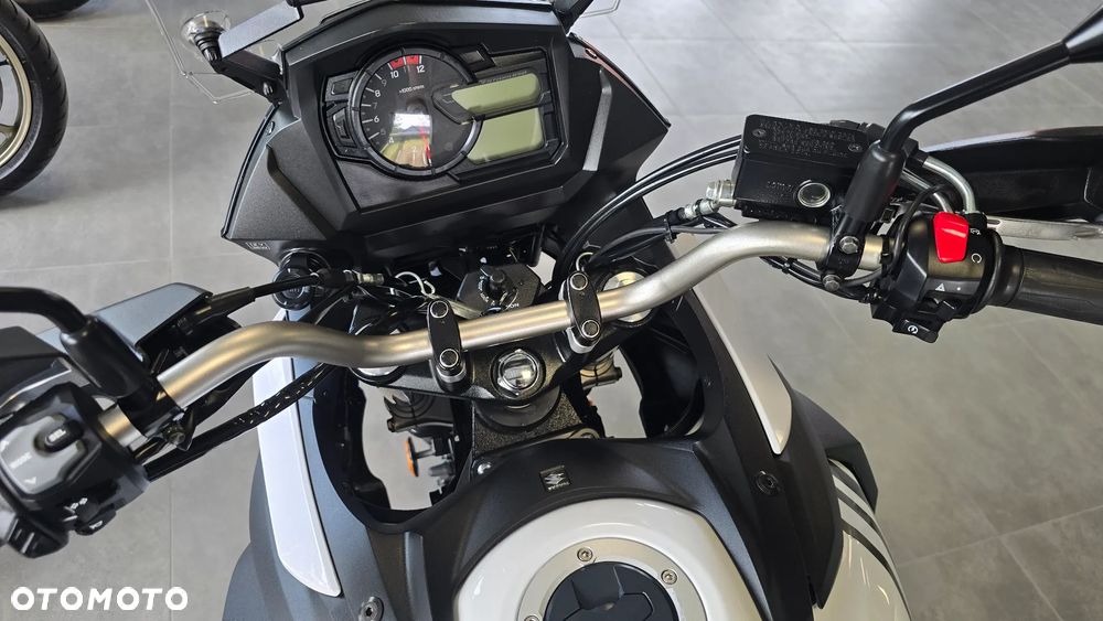 Suzuki V-STROM - 9