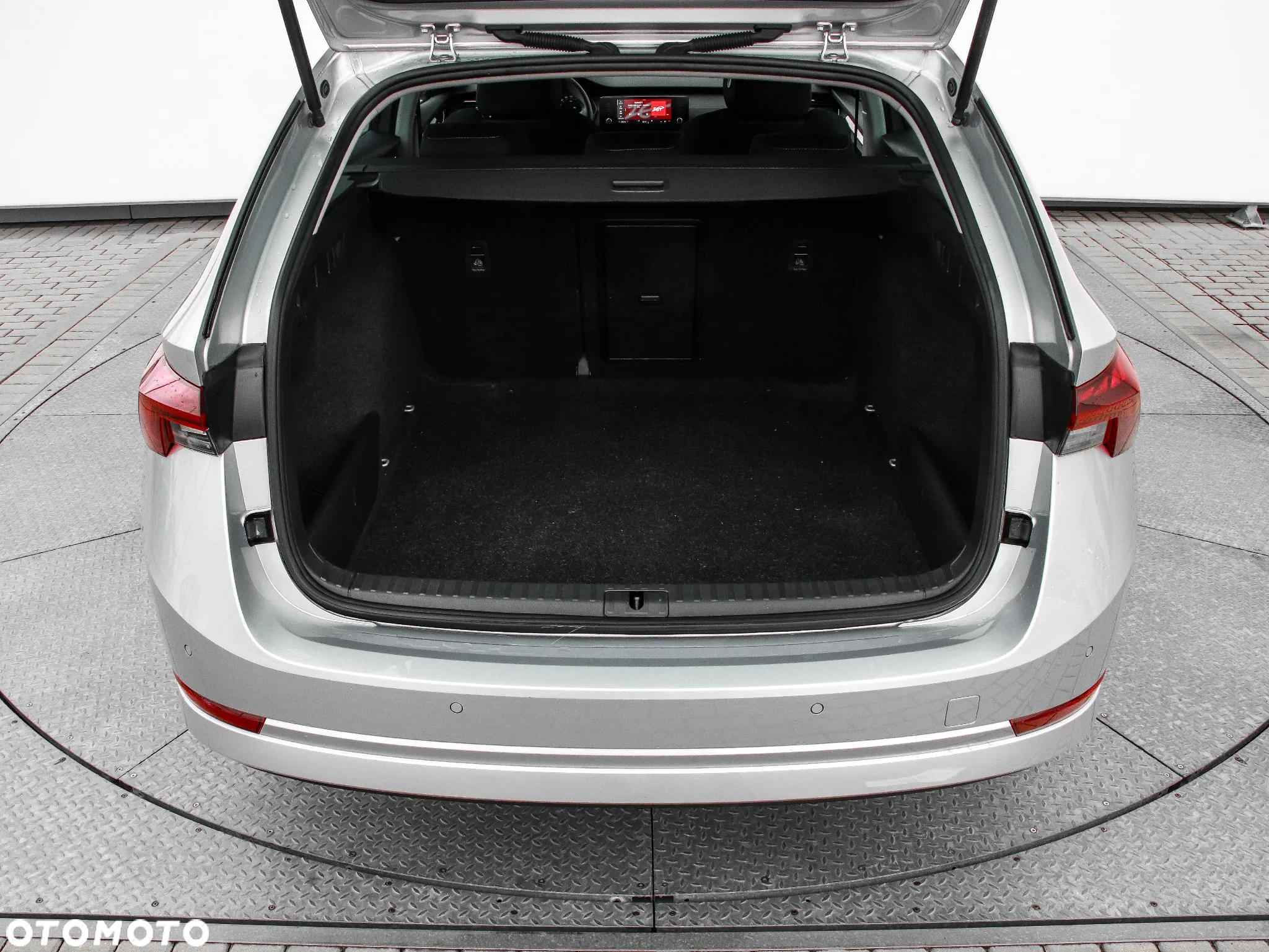 Skoda Octavia 2.0 TDI Ambition DSG - 9