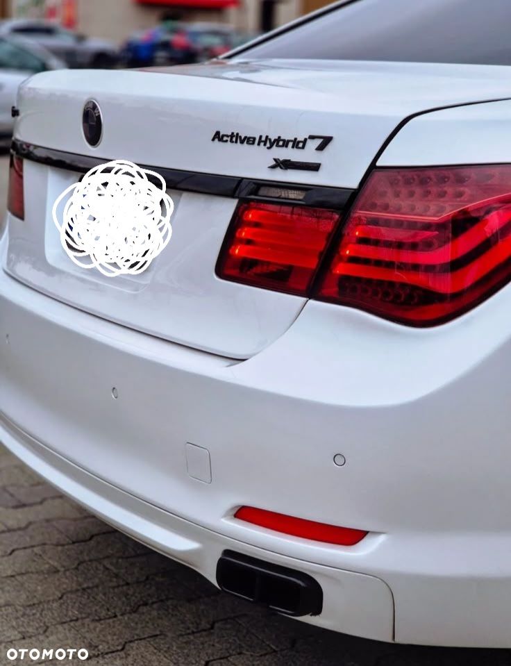 BMW Seria 7 750i xDrive - 14