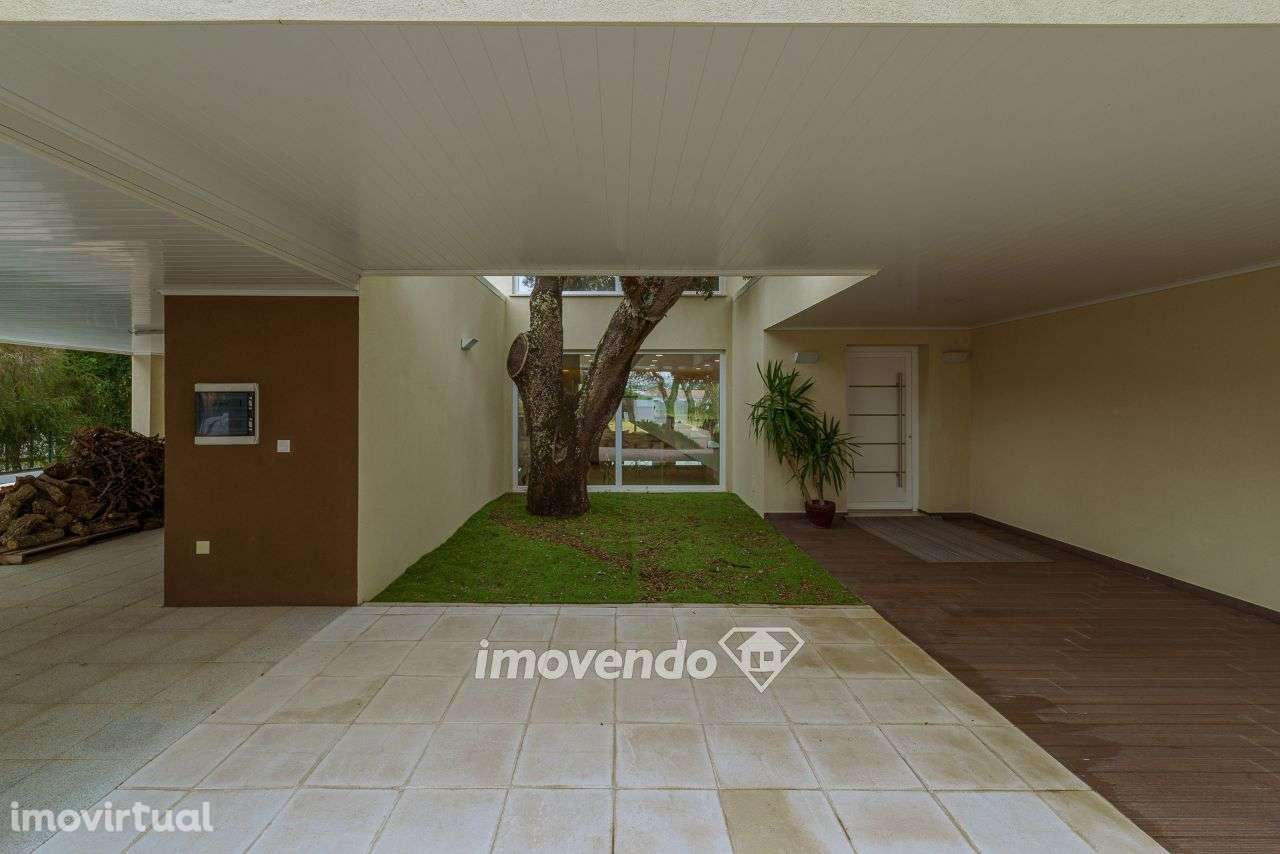 Moradia de luxo T5 com piscina, no Condomínio Golfe do Montado - Grande imagem: 3/59
