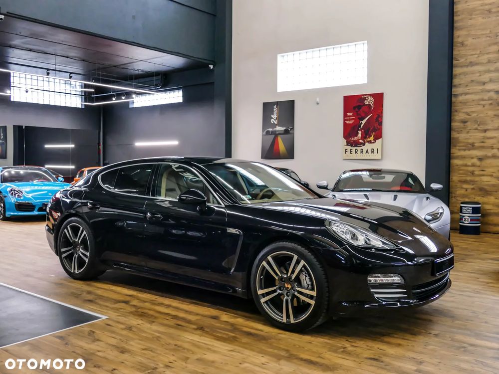 Porsche Panamera 4S PDK - 3