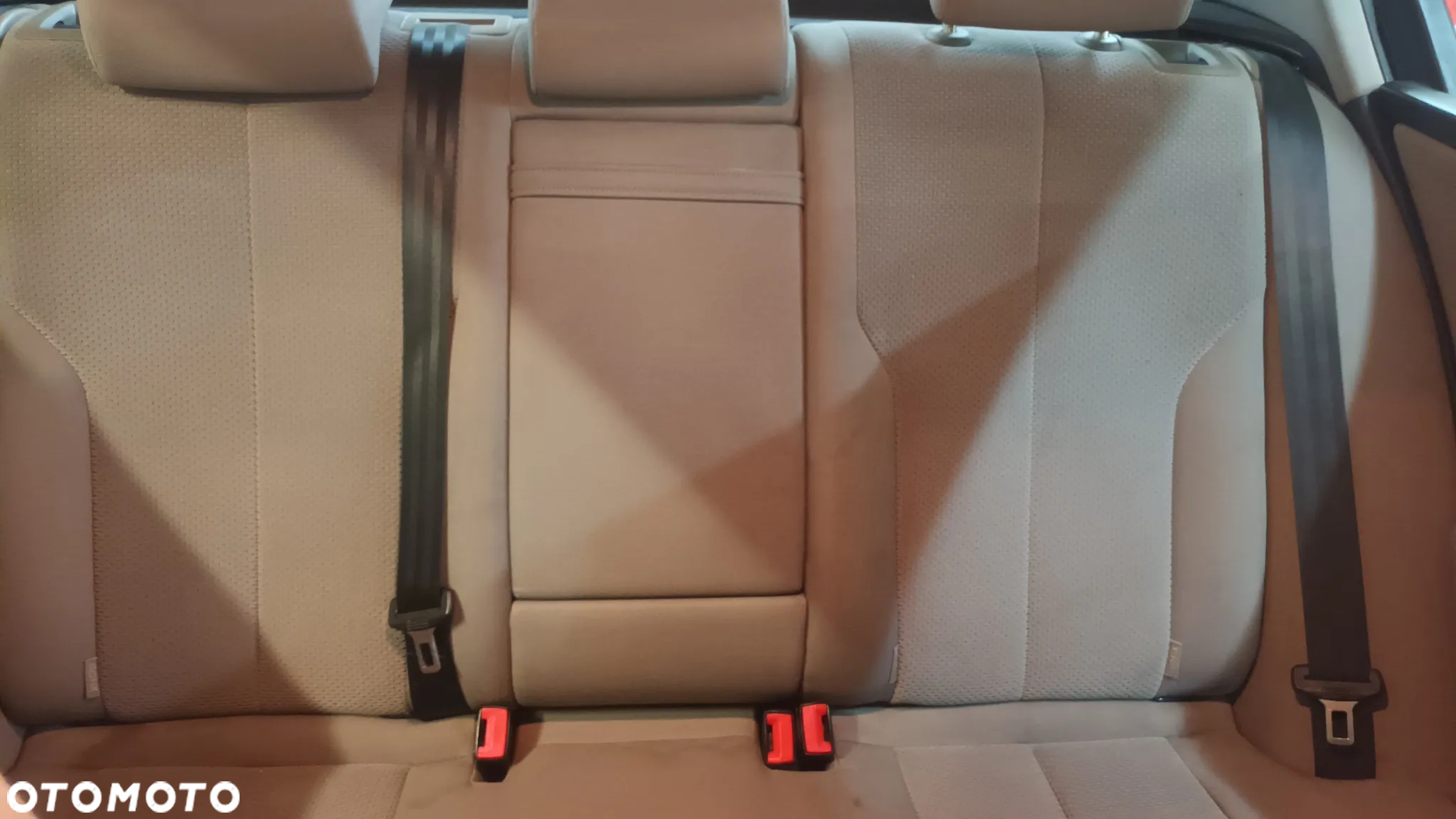 Volkswagen Passat 2.0 TDI DPF Trendline - 6